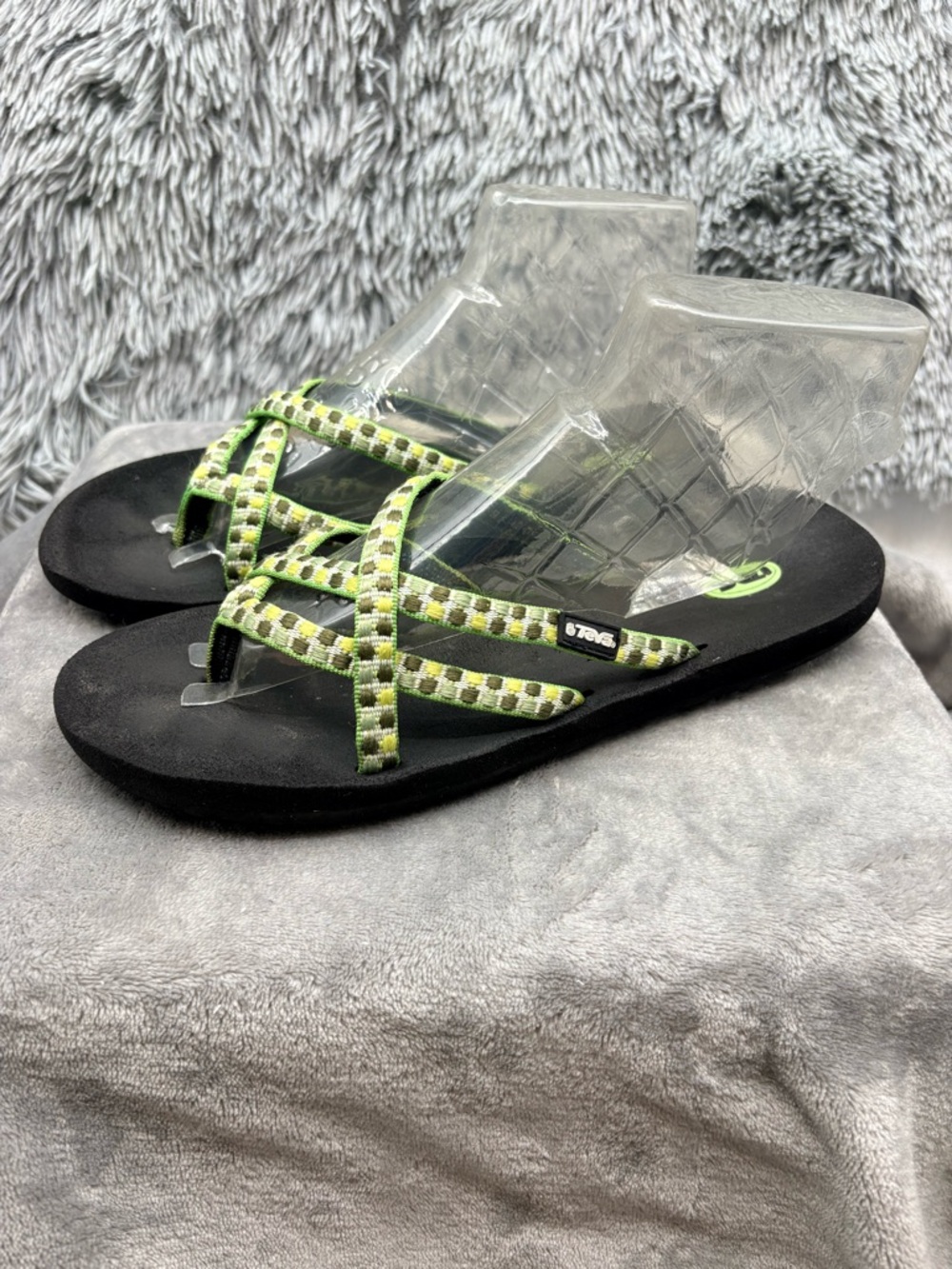 Teva Sandals Womens 9 Olowahu Green Black Checkered Strappy Flip Flops 6840